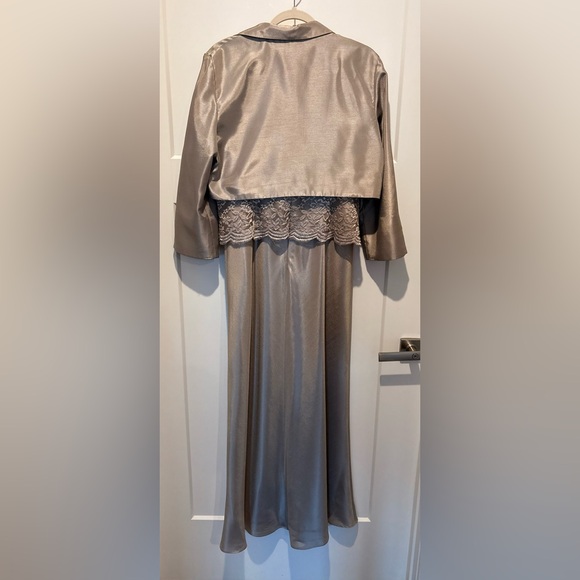 Jessica Howard Shiny Taupe Lace Dress w/Jacket Wedding Guest or Special Event - Picture 10 of 11